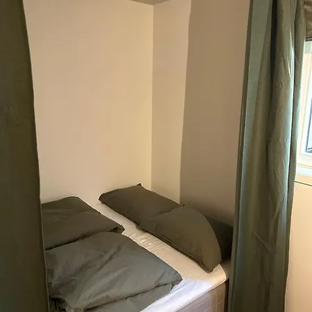 Villahagavik - Studioleilighet Til To, Naer Og Kysthospitalet I Apartment *